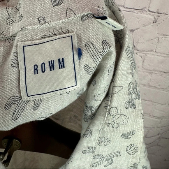 ROWM short sleeve button front shirt with cactus print size 3X - Picture 5 of 7